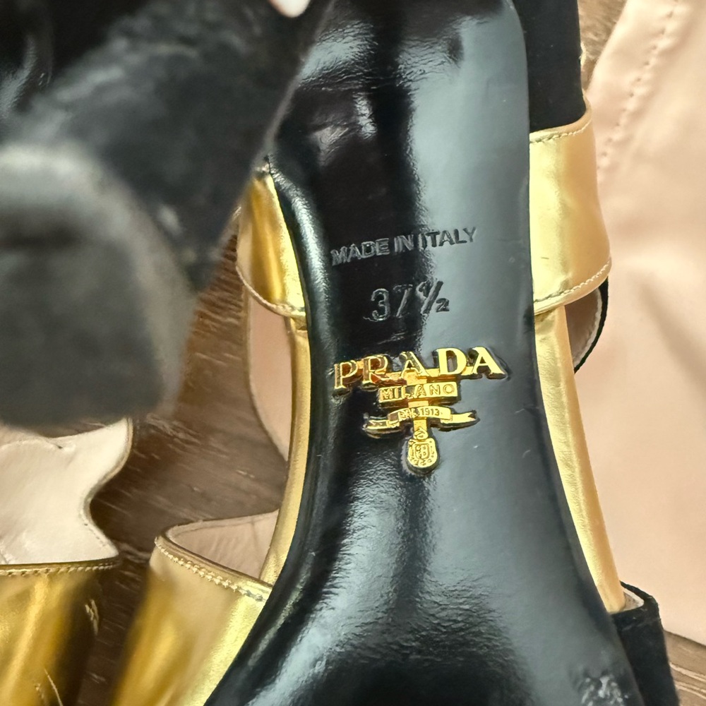 Prada Women's Black and Gold Heels - Size 37 ½ - Picture 9 of 10